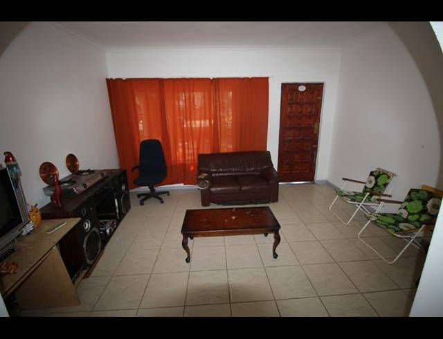 3 BEDROOM HOUSE SOLD IN THE ORCHARDS
